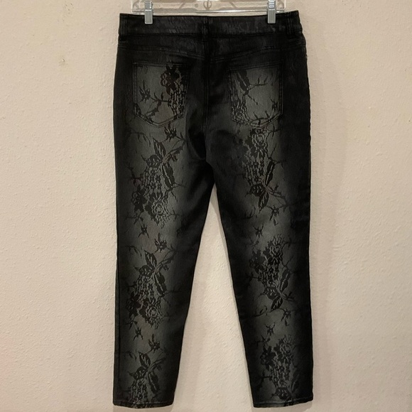 Chico’s Platinum Jeans Black Metallic Floral Snake Print Wom Sz 8 (Chico’s 1R) - Picture 2 of 10
